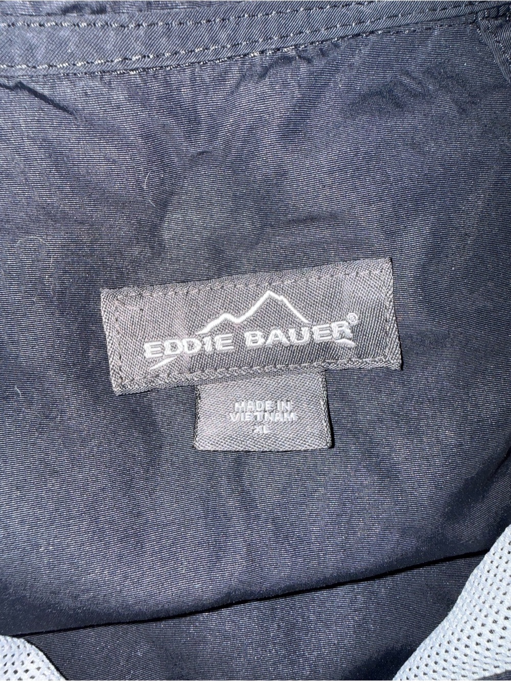 Eddie Bauer black Hooded Lightweight Vest - Picture 5 of 5